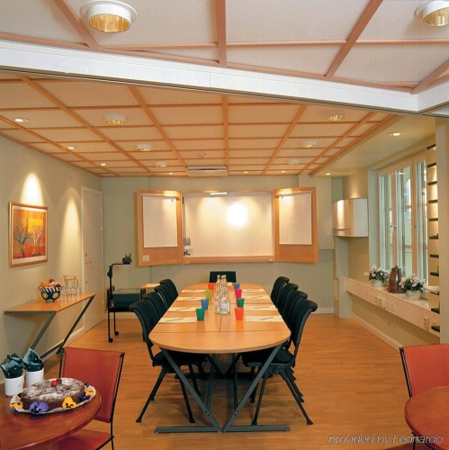 Central Hotel photo 21