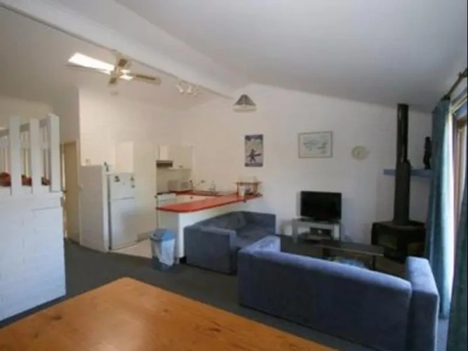 3 Bedrooms Apartment