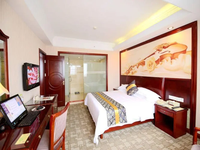 Business Double Suite with street view