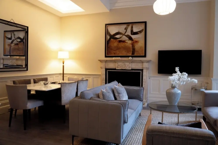 3 Bedrooms Deluxe Apartment