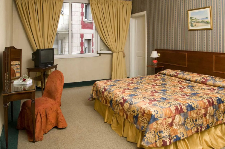 Regis Orho Hotel