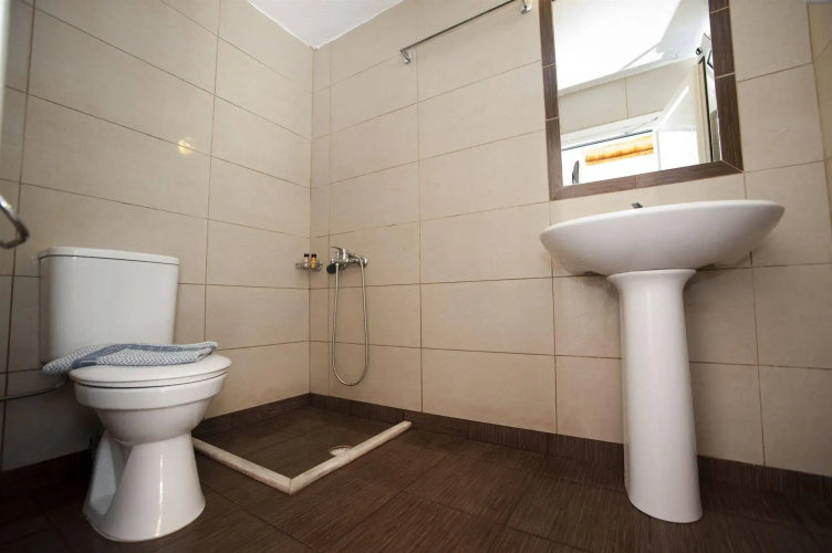 Madares Hotel