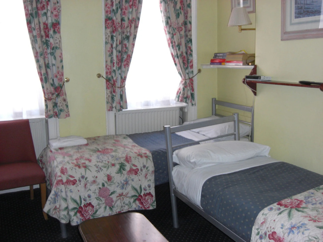 Albany Hotel