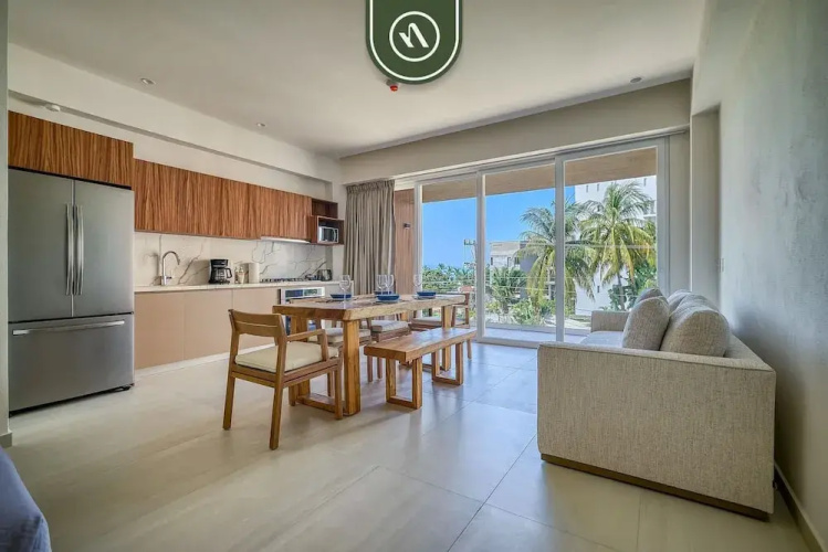 New 1 BR Condo With Amazing Rooftop Pool - Jacuzzi