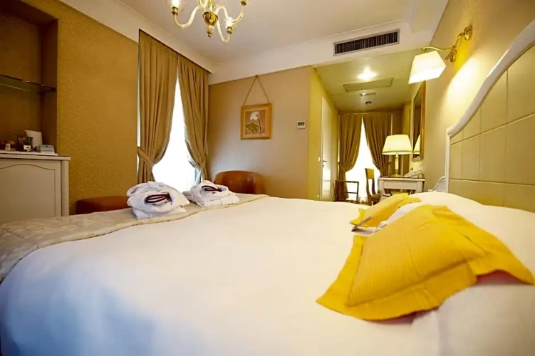 Superior Triple room