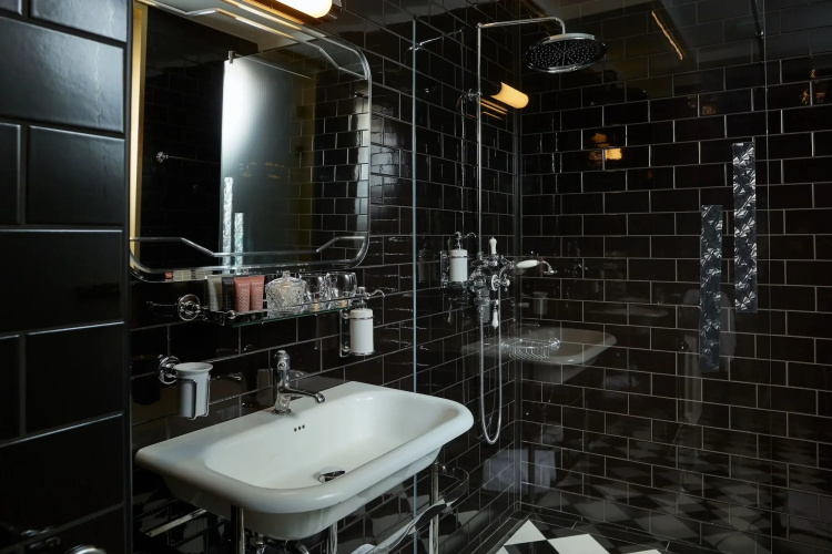 Hotel Collect – Adults Only