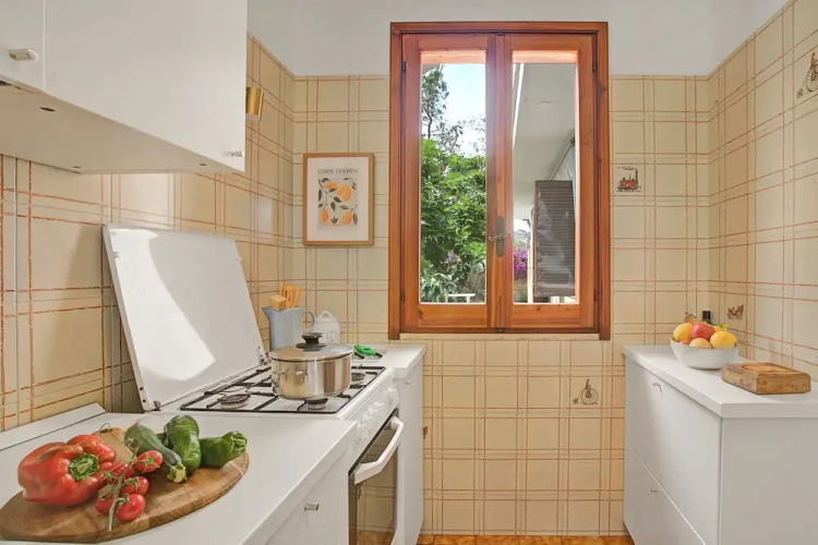 Villa Carolina spacious with garden