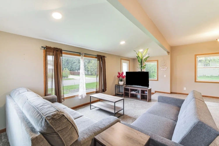3 Bedrooms Cottage