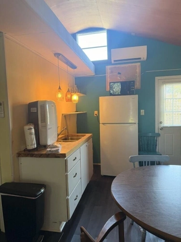 2 Bedrooms Cottage