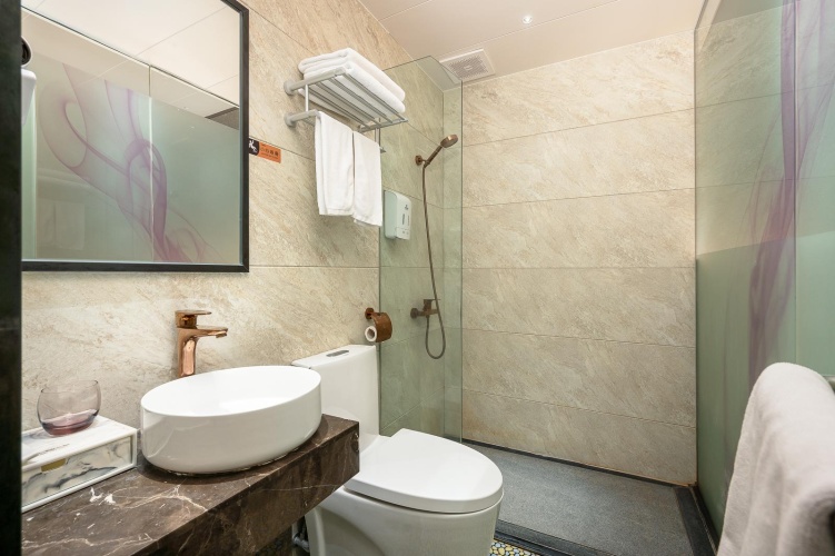 Standard Double room with city view