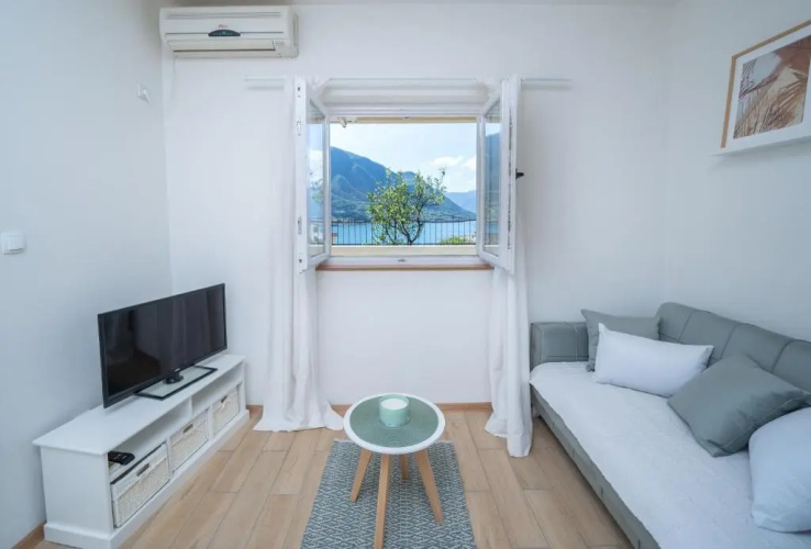 3M - Stylish studio apartment with terrace
