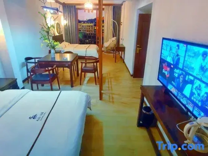 5 Bedrooms Suite with river view