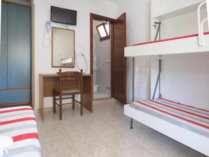 Standard Quadruple room