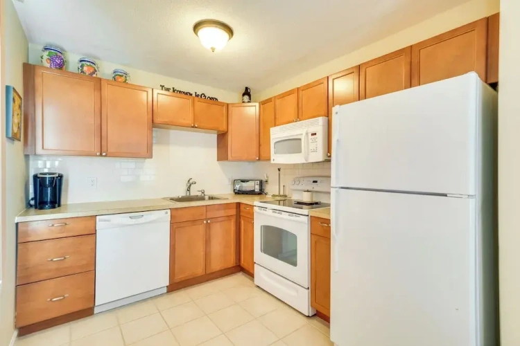 2 Bedrooms Apartment