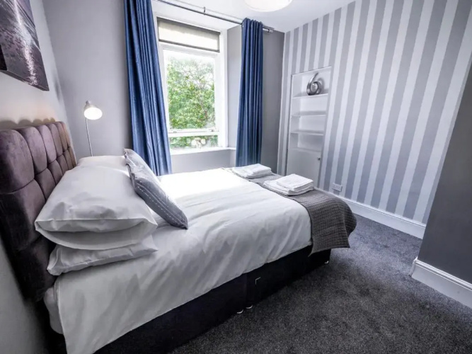 New Superhost Listing: Bright flat nr. University