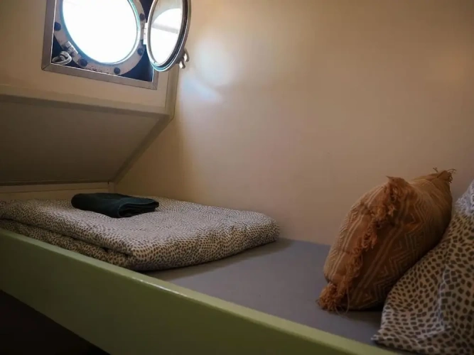 Economy room