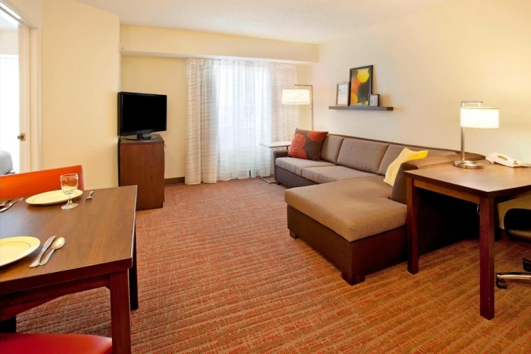 1 Bedroom Suite