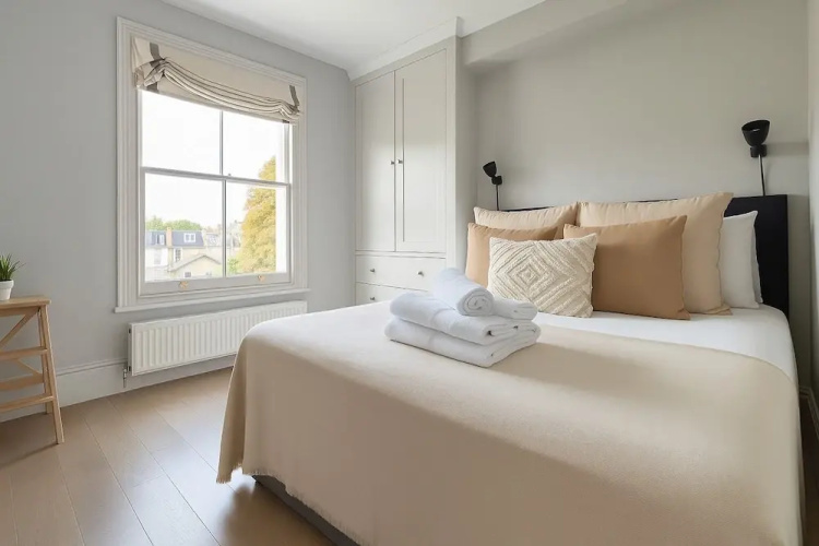 1 Bed Flat near Westfield