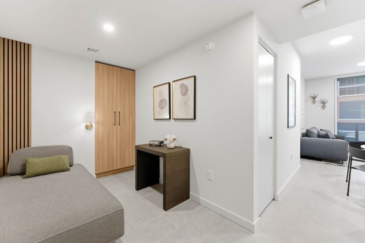 Modern 2BR + Den in Downtown Miami