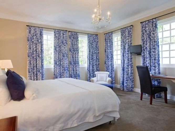 Capeblue Manor House