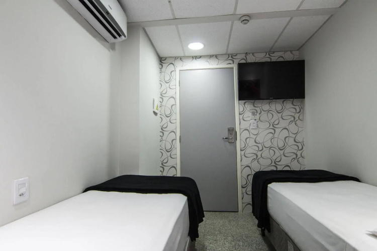 Compacto Hotel