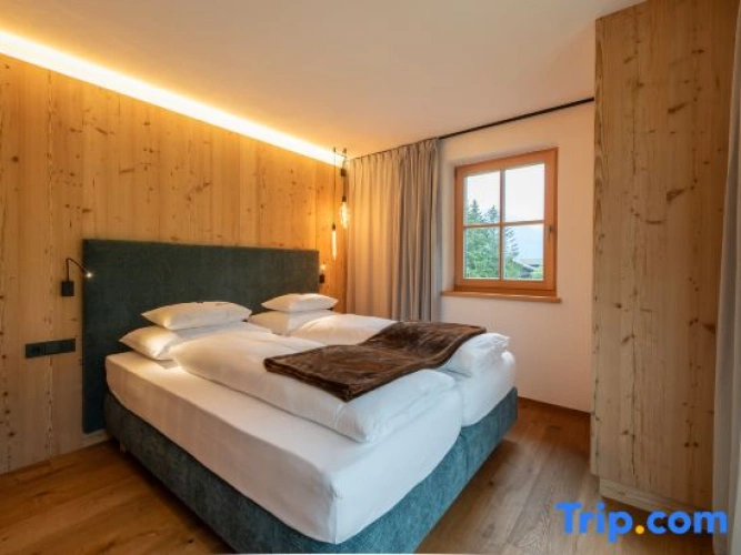 Deluxe Suite with balcony