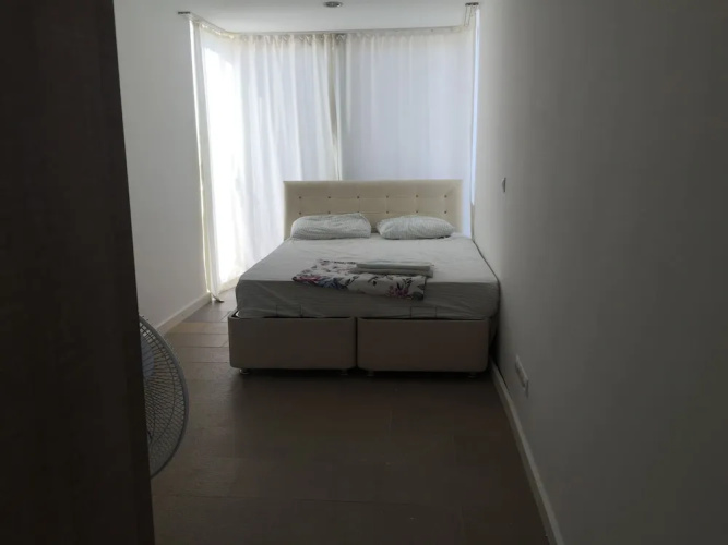 Novron Villa B6