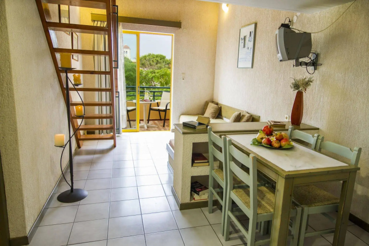 Lycasti Maisonettes