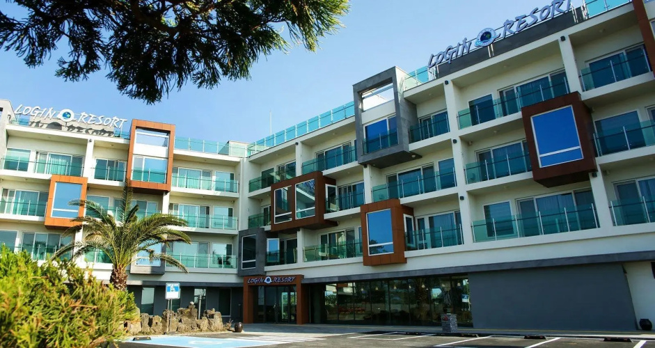 Login Resort - Jeju-si
