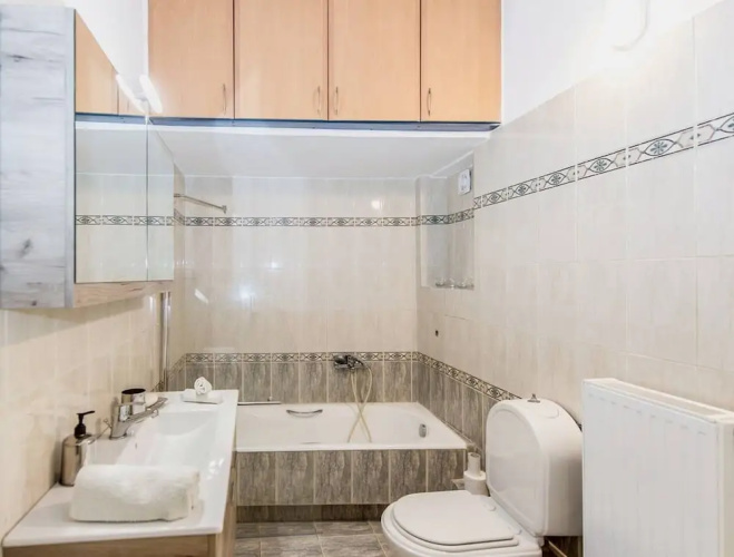 Thano s Stylish Flat Just 150m to the Beach