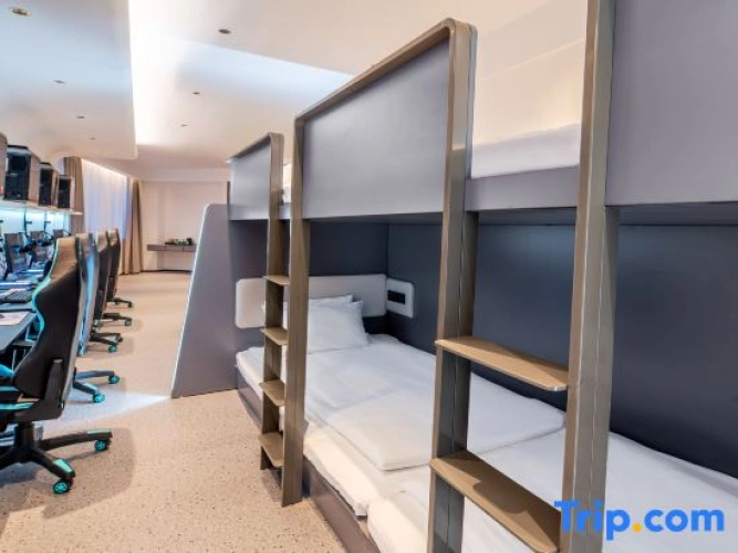 Economy Quintuple room