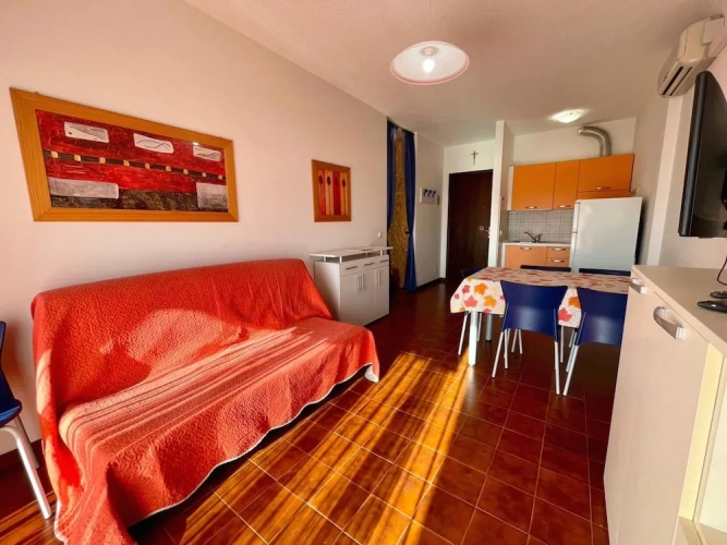 1 Bedroom Apartment with balcony and with city view