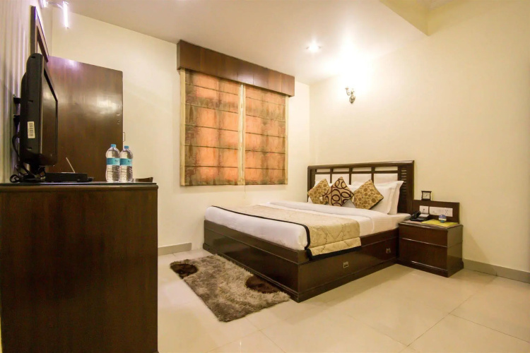 Hotel Grand Park Inn