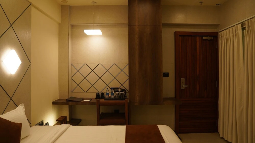 Deglance Hotel