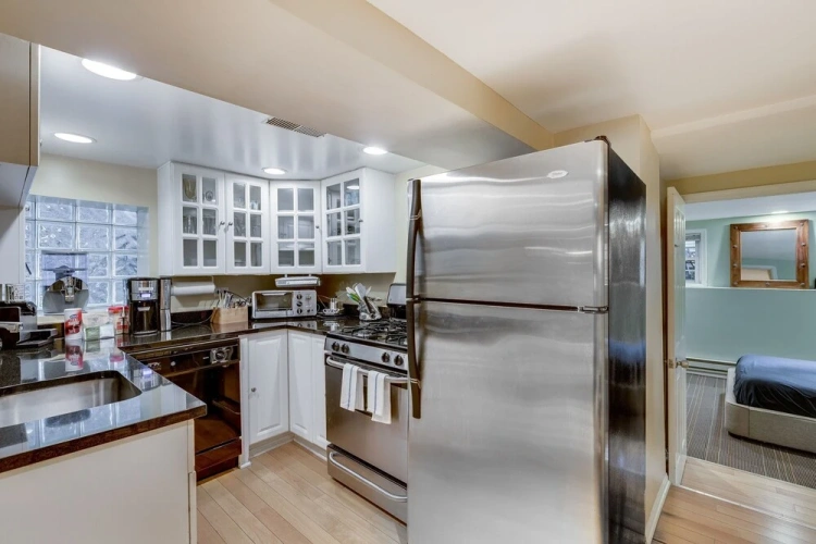 2 Bedrooms Apartment