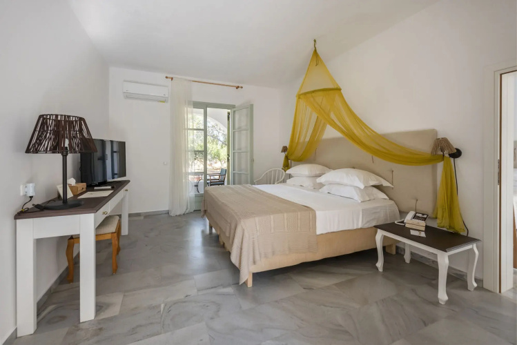 Parosland Hotel