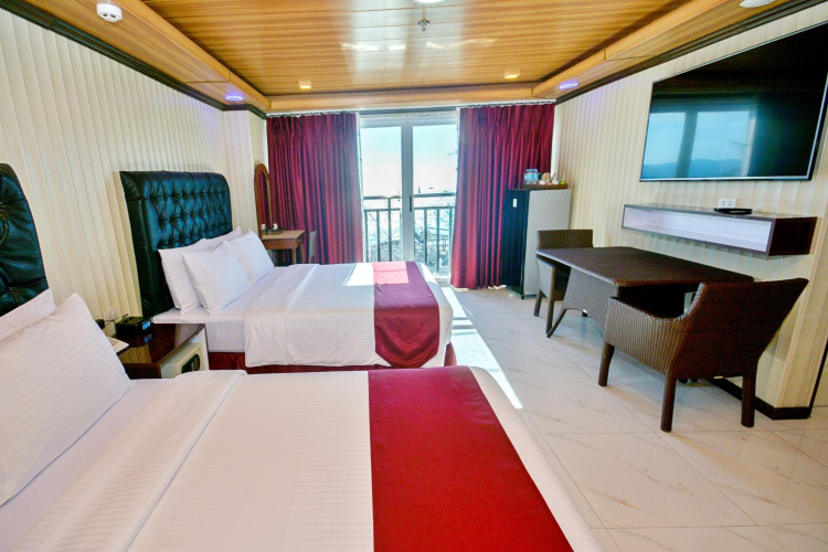 Diamond Water Edge Resort