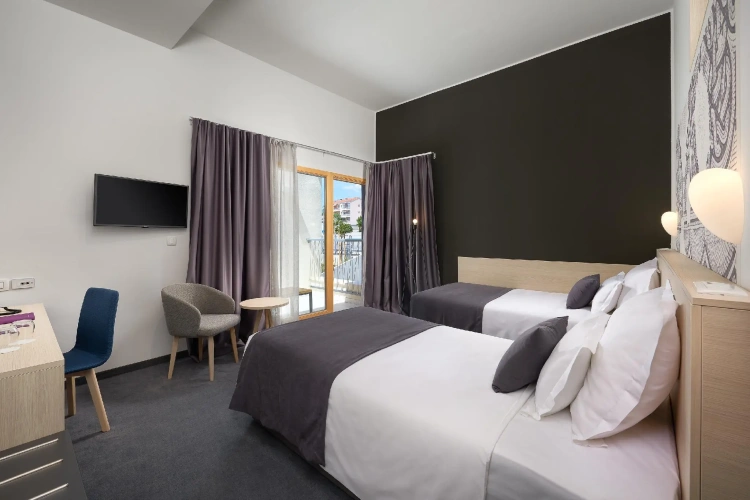 Superior Double room with balcony