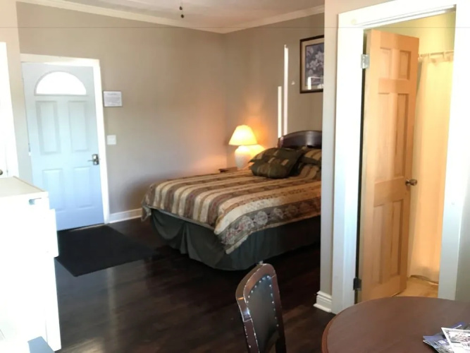 Beachcomber Inn