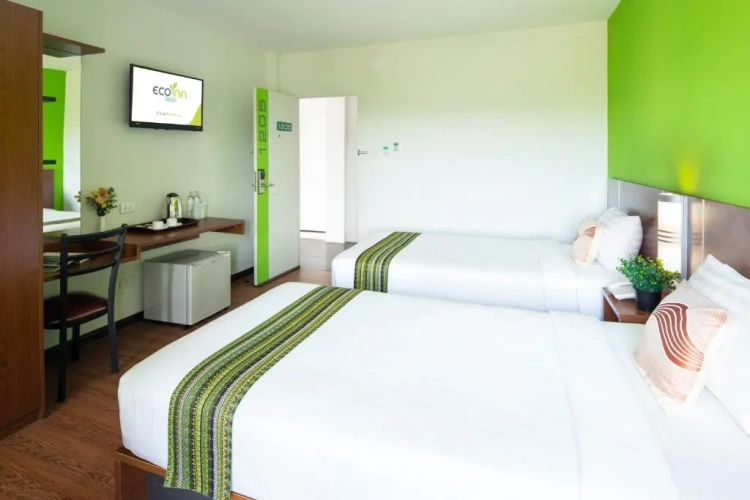 Deluxe Double room with city view
