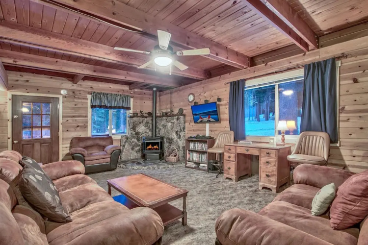 Cholula 811c 4 Bedroom Cabin by RedAwning