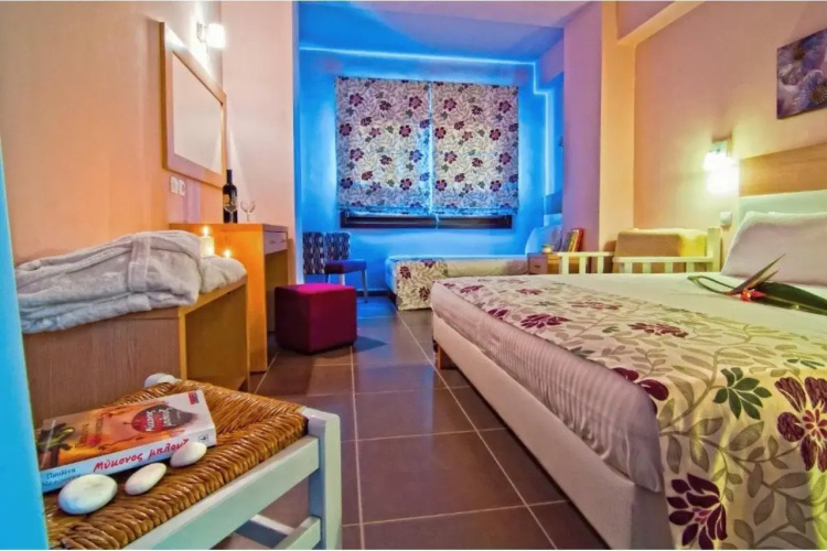 Manthos Blue Hotel