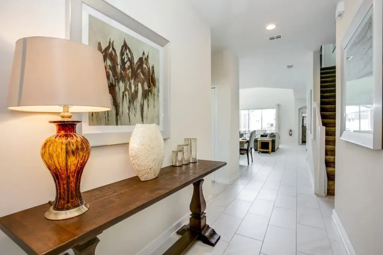 5 Bdrm Gated Golf Community Villa