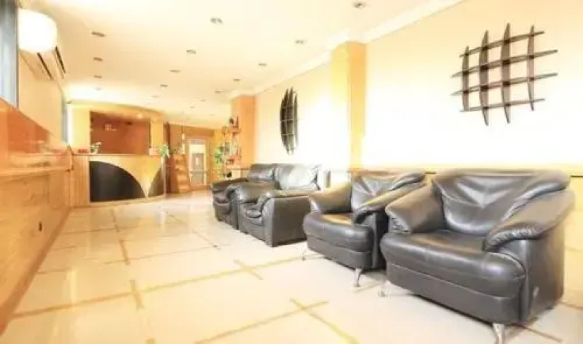 Hotel Yellow Lime