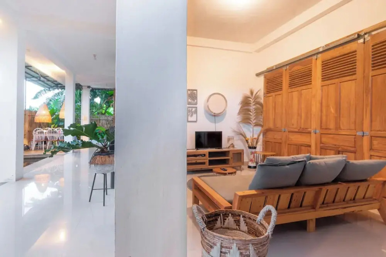 Villa New D'Bamboo by Plesirhatiyogja