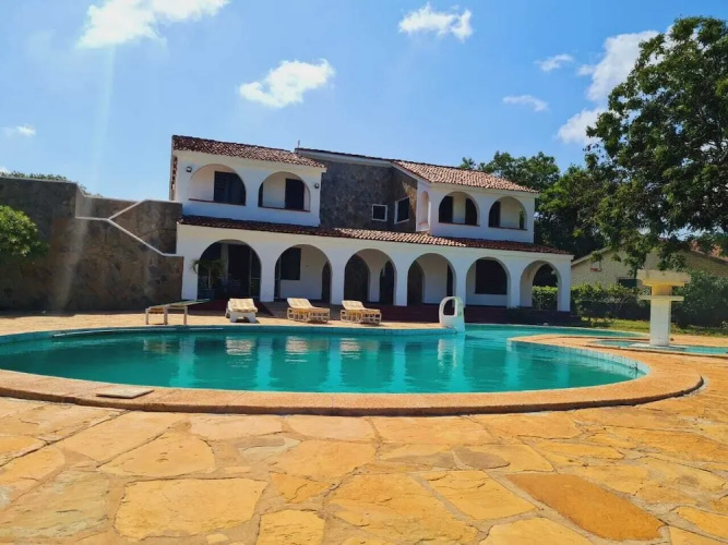 Lux Suites Sanuna Villas Diani