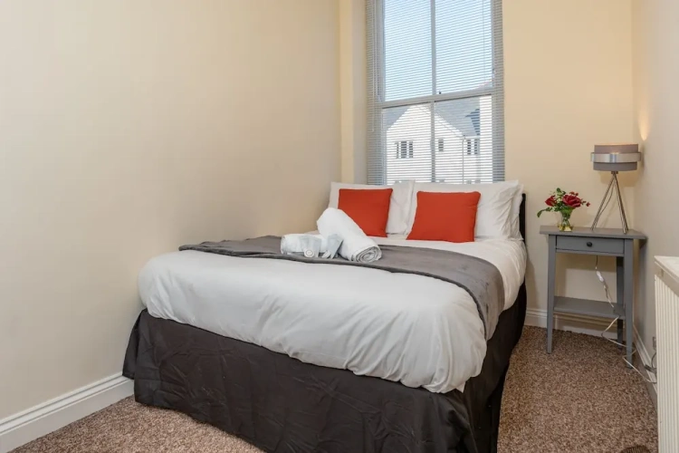 3 Bedrooms Classic Apartment