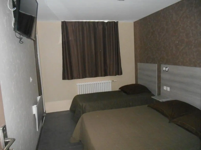 Standard Triple room