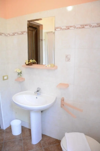 Standard Triple room with view