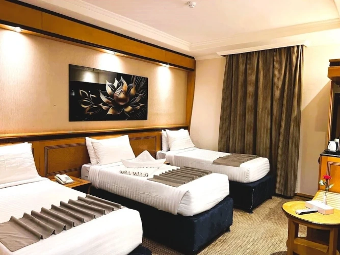 Standard Triple room